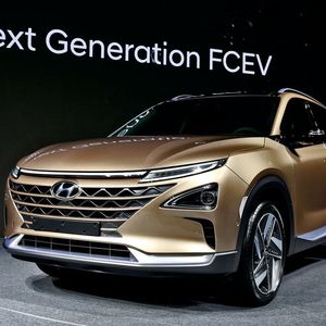Premiere: Dieses in Seoul vorgestellte SUV ist bereits die zweite Generation eines Brennstoffzellenfahrzeugs, das Hyundai in Serie produziert. 
