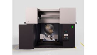 This is what the latest generation of Arc machines from Gefertec looks like. The systems now offer a build space of 2 × 2 × 2 meters and come with more functions for the user. Comprehensive service is intended to facilitate entry into Wire Arc Additive Manufacturing. (Image:Gefertec)