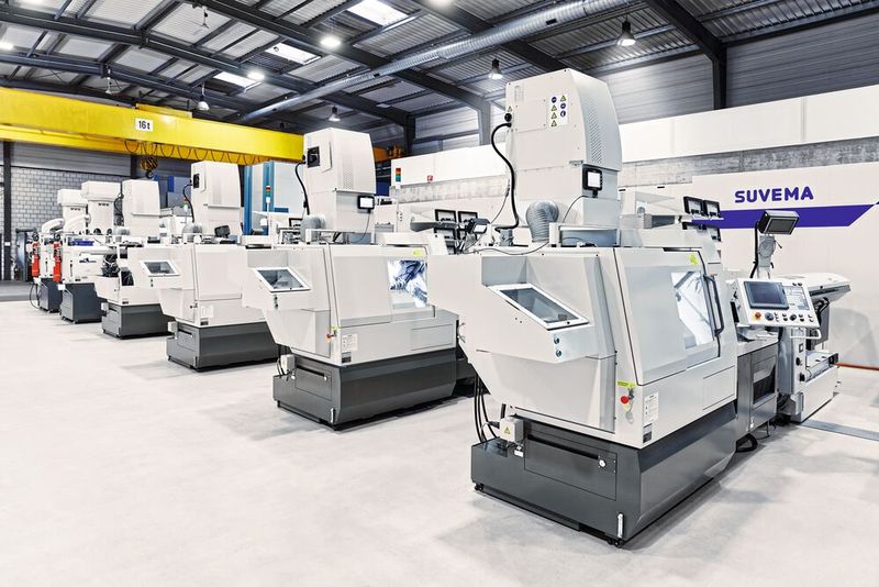 Dank der eigenen Applikations- und Konstruktionsabteilungen bei Suvema werden sehr viele spezifische Sonderentwicklungen in die Citizen-Cincom-​Grundmaschinen eingebaut. (Bild: Suvema)