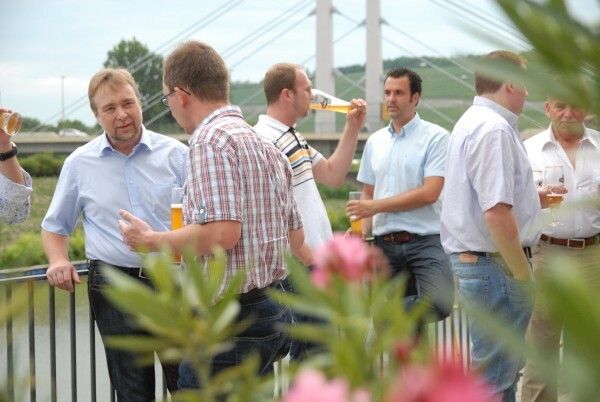  (Vogel Business Media)