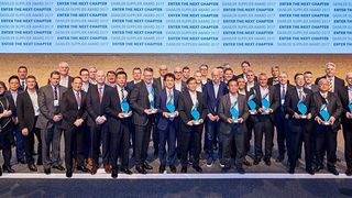 Vor 500 Gästen hat Daimler bereits zum zehnten Mal in Folge seine besten Lieferanten mit dem Daimler Supplier Award ausgezeichnet. Insgesamt zehn Zulieferer wurden mit dem begehrten Preis prämiert. (Daimler)