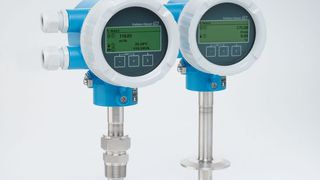 Mit dem Proline t-mass T 150 lässt sich das thermische Messprinzip auch für Flüssigkeiten anwenden. (Bild: Endress+Hauser)