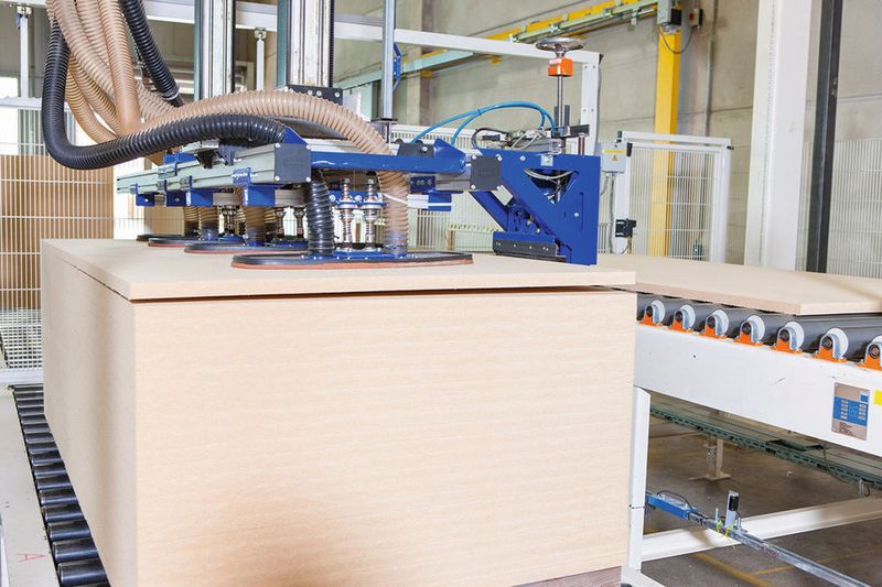 Die Saugspinne ermöglicht eine prozesssichere Vereinzelung aller Plattenstärken von 20 bis 250 Millimetern. (Schmalz)