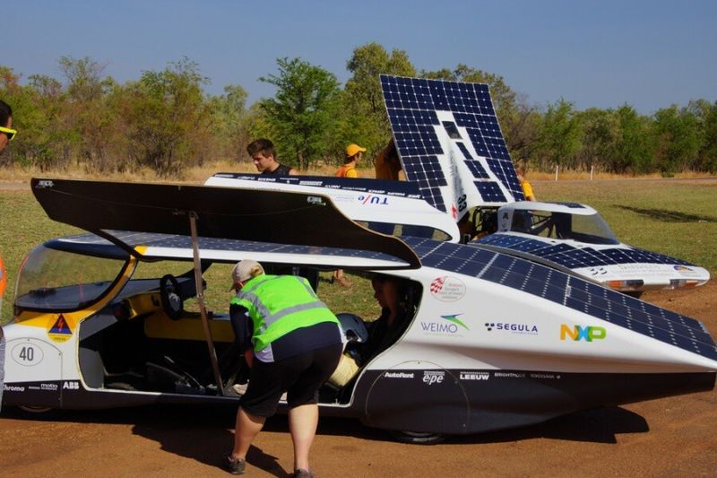 Impressionen vom Solarautorennen World Solar Challenge 2013. (Bild: World Solar Challenge)