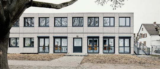(Interimsschule: Burgberg Gymnasium in Bad Harzburg. Bild: Adapteo)
