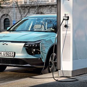 Aiways sieht den Zeitpunkt als günstig an: Bei steigender Nachfrage nach E-Autos ist das Angebot an E-SUV, also im Boomsegment schlechthin, noch gering.(Bild:  Aiways)