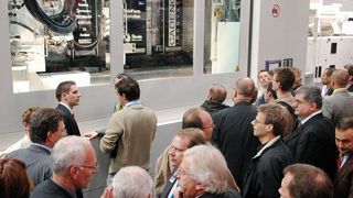 Europäische Maschinenhersteller arbeiten beim Spritzgießen an der Verkürzung von Prozessketten. Bild: Messe Düsseldorf (Archiv: Vogel Business Media)