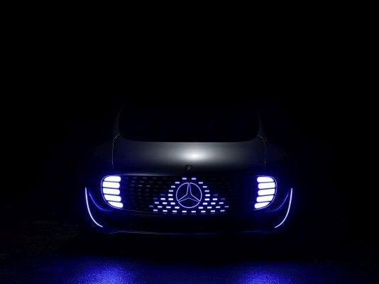 Mercedes-Benz F 015 - Luxury in Motion (Mercedes-Benz)