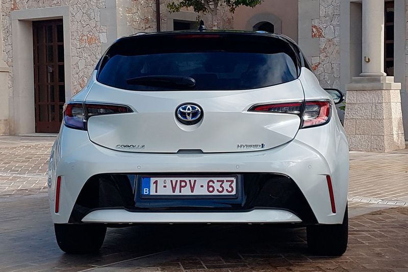 Die Fahrzeughöhe ist rund 25 mm niedriger als beim Auris. (Mauritz/»kfz-betrieb«)