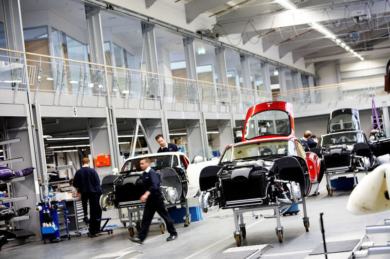 In der Produktion der exklusiven Sportwagen herrscht fast 100 % Handarbeit. (Bild: Wiesmann)