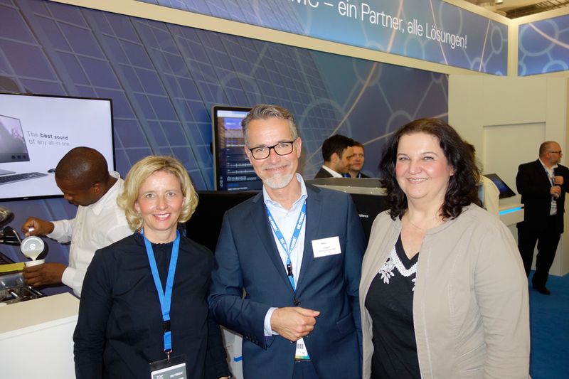 Hagen Dommershausen, Dell EMC, mit Stephanie Steen und (l.) Lilli Kos, IT-BUSINESS (Bild: IT-BUSINESS)