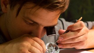 Die Luxusuhrenhersteller wollen auch in Zukunft Uhren mit dem Schweizerkreuz herstellen. (Bild: Salon EPHJ-EPMT-SMT / TheWATCHES)