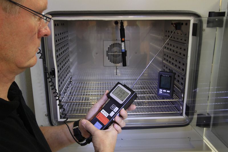 Zu den zertifizierten Messgrößen gehören auch Temperatur, Feuchte oder pH-Wert. Damit können Industriebetriebe beispielsweise auch Messgeräte von Klimakammern bei Atlas Copco kalibrieren lassen. (Bild: Atlöas Copco Tools)