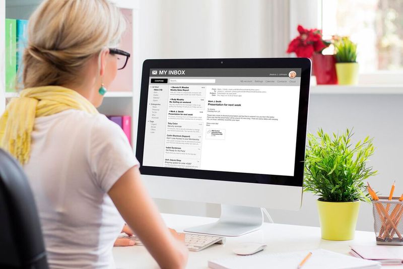 Die E-Mail sollte niemals als Übertragungsmedium für sensible Daten herangezogen werden.