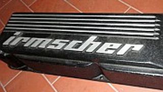 Rallyefeeling pur: der Irmscher-Ventildeckel für klassische Opelmotoren. (Foto: Irmscher)