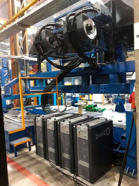 Blick auf die vier Power-Inverter DIX PI 500 in der Anlage bei Pronar. (Pronar)