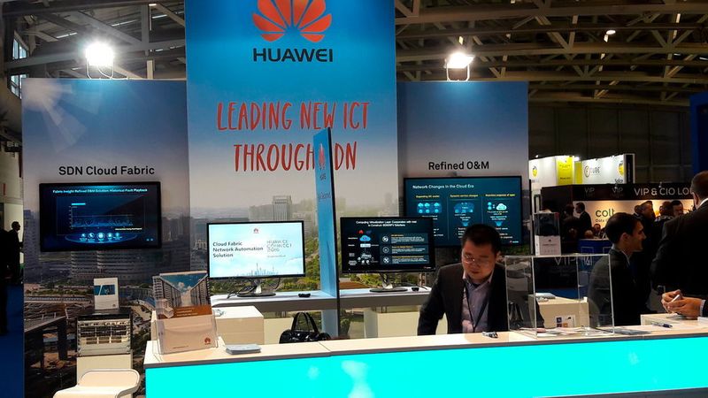 Huawei demonstrierte Software-defined Networking in einer Cloud Fabric. (© Michael Matzer)