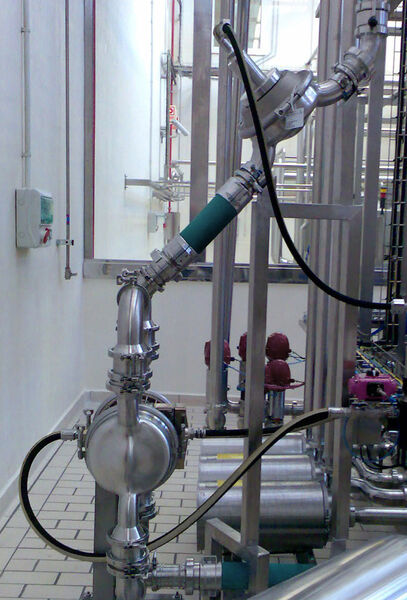 Wilden Hygienic Series AODD Pump in a mainstream pharmaceutical-process application. Observe the minimal floor space required compared to traditional horizontal pumps. (Picture: Wilden)
