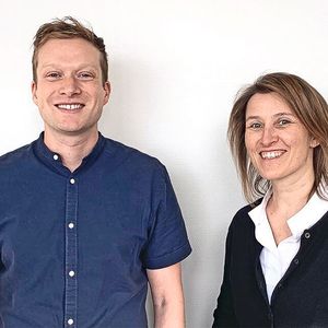 Prof. Melanie Philipp und der Wissenschaftliche Mitarbeiter Lars Maerz forschen am Institut für Biochemie und Molekulare Biologie der Universität Ulm.