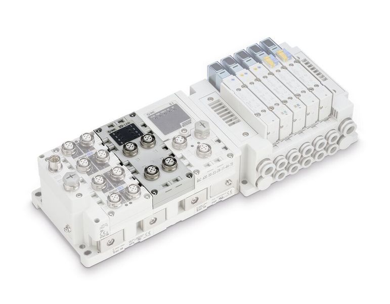 Funktionsintegration in die Ventilinsel: Der IO-Link-Master zur Kopplung von bis zu 4 IO-Link-Geräten an das serielle Feldbussystem EX600. (Mathias Schroeder: cm-digital@t-oline.de)