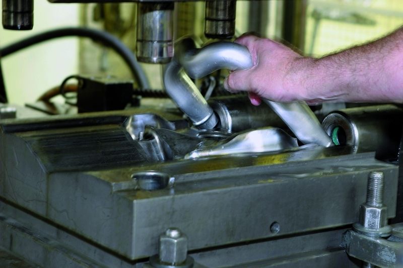 Sieht kompliziert aus – aber mit komplexen Formen hat HDE Solutions keine Probleme: Durch Innenhochdruckumformen lassen sich nahezu beliebige Geometrien umsetzen. Bild: HDE (Archiv: Vogel Business Media)