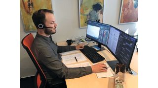 Abb. 1: Dr. Sebastian Haßler von Klinkner & Partner bei der Moderation. (Klinkner & Partner)