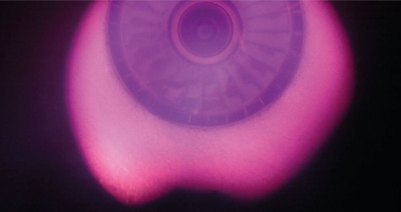 Heiß, heißer, H2: Die bläulich-transparente Wasserstoff-Flamme ist für das menschliche Auge oft nur schwer zu erkennen. (Saacke)