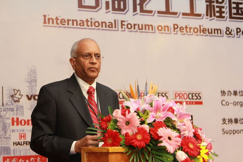 Ken Choudhary, Senior Vice President von Fluors Energie und Chemie-Branche umriss Engineering-Trends für die Petrochemie in einme Plenarvortrag.  (Bild: PROCESS China)