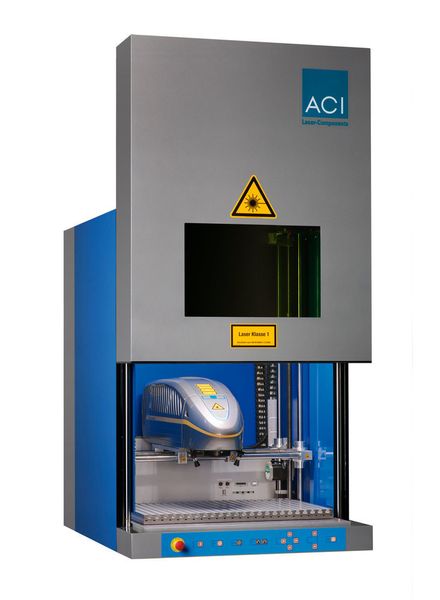 In Kombination mit einem Handarbeitsplatz, wie der „Workstationprofessional“ von ACI Laser, sollen sich Serienbeschriftungen reibungslos und effizient anfertigen lassen. (ACI Laser)