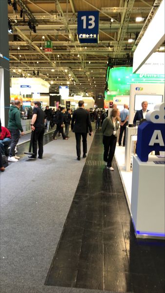 Viel Andrang in Halle 13 am ersten Messetag. (Bild: Angela Unger-Leinhos/VCG)