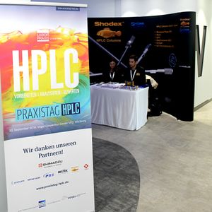 Am 20. September 2018 veranstaltete Laborpraxis in Würzburg den vierten HPLC-Praxistag. In dieser Bildergalerie zeigen wir, was die Teilnehmer dort erlebt haben – von der einführenden Keynote bis hin zur abschließenden Podiumsdiskussion. (Bild: LABORPRAXIS)