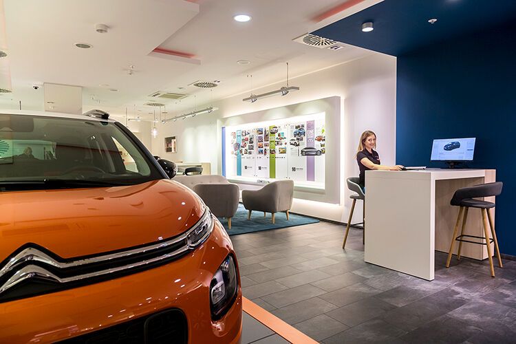 In der Beratungsecke gibt es sämtliche Informationen rund  um die Modellpalette. (Bild: Peter Teschner)