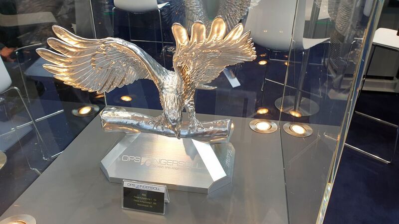 Fly with the eagle! At OPS Ingersoll this piece of art was displayed. (Donath)