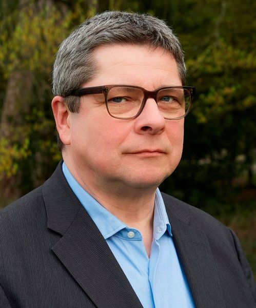 Ulrich Plate, Leiter der Kompetenzgruppe KRITIS, Eco – Verband der Internetwirtschaft e. V., zur erweiterten Eingriffsbefugnis des BMI: „Neu ist dabei, dass das Bundesinnenministerium künftig auch ohne Meldung des Betreibers aktiv werden kann, um Komponenten zu verbieten. Für Unternehmen bedeutet das: Einschätzungen des Innenministeriums können kostspielige Austauschpflichten nach sich ziehen.“   (Bild: Eco)