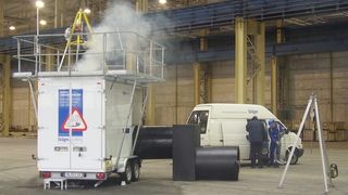 Kritische Situationen in engen Räumen lassen sich mit der CSE-Anlage von Dräger Safety trainieren. (Archiv: Vogel Business Media)
