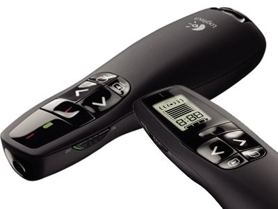 Zur perfekten Präsentation sollen der Wireless Presenter R400 und der Professional Presenter R800 (rechts) mit Timer und LC-Display beitragen. (Archiv: Vogel Business Media)