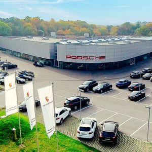 (Porsche-Niederlassung Hamburg)