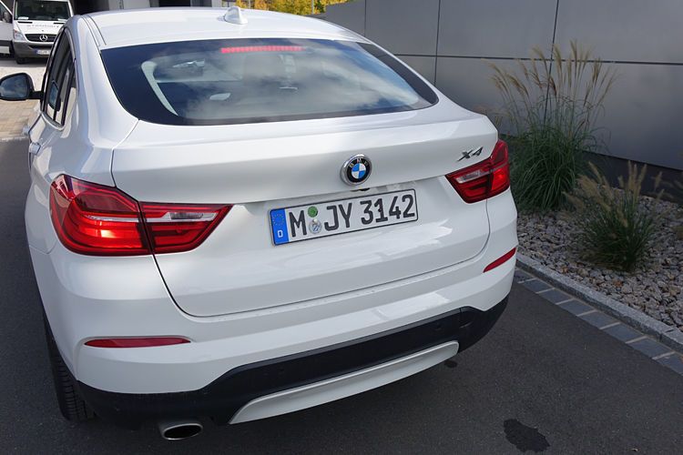 Beim Heck lassen sich die X6-Gene erahnen – allerdings dezenter.  (Jens Scheiner)