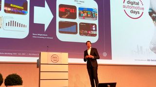 „Ich glaube weiter an den Handel als zentrales Gesicht für unsere Kunden“, sagte VW-Manager Jan-Hendrik Hülsmann. (Bild: Seyerlein/»kfz-betrieb«)