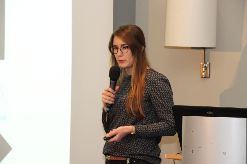 ...Natalia Weiss von IBM Deutschland ihre neuesten Technologien vor. (Vogel IT-Medien GmbH)