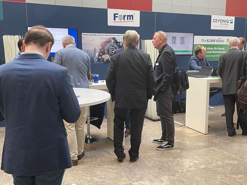 Form Solutions und Ceyoniq Technologie (Bild: Vogel IT-Medien GmbH)