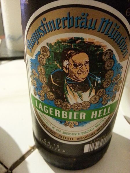 Platz 14: Augustiner Helles mit 0,46 Mikrogramm Glyphosat pro Liter Bier.(Eine Gefährdung für den Konsumenten besteht nach Einschätzung des Bundesinstituts für Risikobewertung jedoch erst ab einem täglichen Konsum von 1.000 Liter Bier.)Weitere interessante Beiträge rund um die Themen Messtechnik und Bierbrauerei: - Wie Brauereien durch intelligente Messtechnik höchste Bierqualität erreichen  - Jeder kann an der Hauswand Bier brauen  - Mit Wiesn-Bierpipeline 1.200 Maß pro Stunde ausschenken Bild: Azchael / CC BY 2.0 / https://www.flickr.com/photos/azchael/15555679013 (Bild: Azchael / CC BY 2.0)