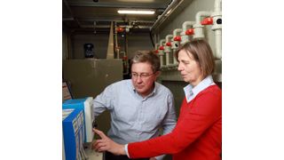 Das Forscherteam um Prof. Sergiy Antonyuk und Prof. Heidrun Steinmetz arbeitet an verfahrenstechnischen Grundlagen, um Phosphor und weitere Rohstoffe aus Abwasserströmen und Klärschlamm zu erschließen. (Bild: RPTU, Koziel)