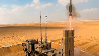 Milliardeninvest! Diehl Defence nimmt viel Geld in die Hand, um die Produktionskapazität für das Flugabwehrsystem Iris-T-SLM (Bild) zu verdoppeln. Das wird vor allem dem Standort Überlingen am Bodensee zugute kommen, wo etwa 500 neue Arbeitsplätze geschaffen werden. (Bild: Diehl Defence)