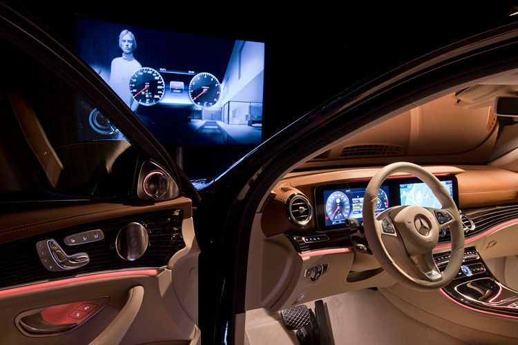 Das Screen-Design kann der Fahrer zwischen drei Stilen selbst wählen: „Classic“, „Sport“ oder „Progressive“. (Foto: Daimler)