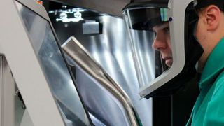 Sicherheitsrisiko Produktionsequipment beim 3D-Druck: Unabhängig vom spezifischen Herstellungsprozess können sich potenziell reaktive Metallpulver entzünden oder explodieren. (UL)