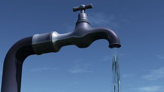 Abb. 1: Desinfektionsmittel können Trinkwasser durch unerwünschte Nebenprodukte belasten. (© anibal - Fotolia)