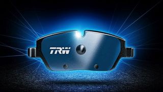 Der neue Ersatzbremsbelag für E-Autos von ZF heißt TRW Electric Blue. (ZF)