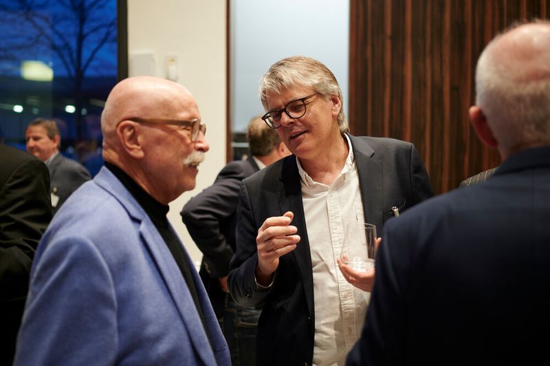 Impressionen vom ELEKTRONIKPRAXIS Frühlingsfest 2023 im Ketterer Kunst mit der Verabschiedung von Johann Wiesböck.  (Bild: © EYE AM CHRIS)