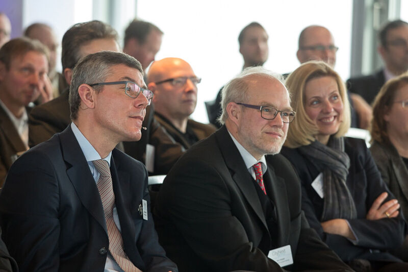 Christian Illek, Jörn Riedel und Dr. Marianne Janik (Foto: Microsoft Deutschland GmbH)